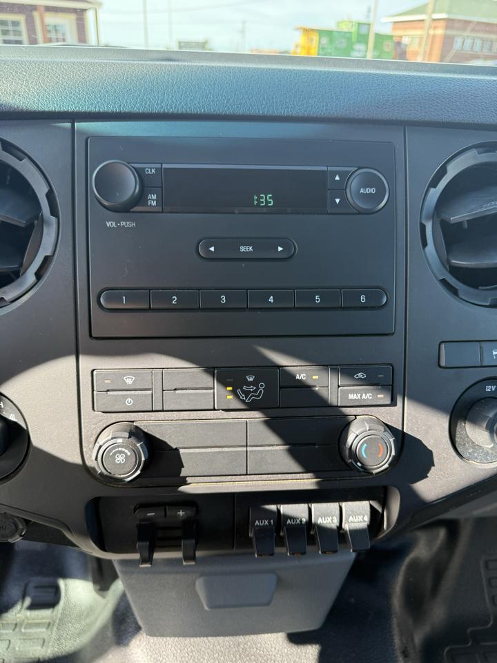 Ford F-250 SD XL 4WD 2012