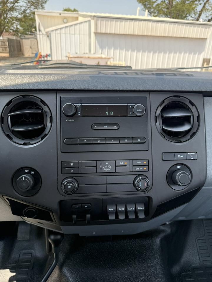 Ford F-350 SD XL 4WD 2012