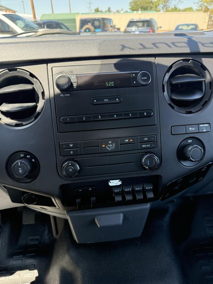 Ford F-350 SD XL 4WD 2012