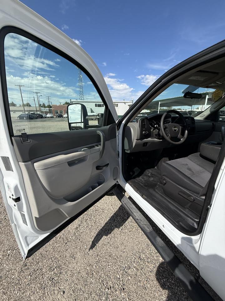 Chevrolet Silverado 3500HD Work Truck Crew Cab 4WD 2013