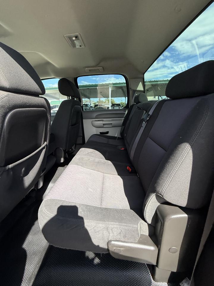 Chevrolet Silverado 3500HD Work Truck Crew Cab 4WD 2013