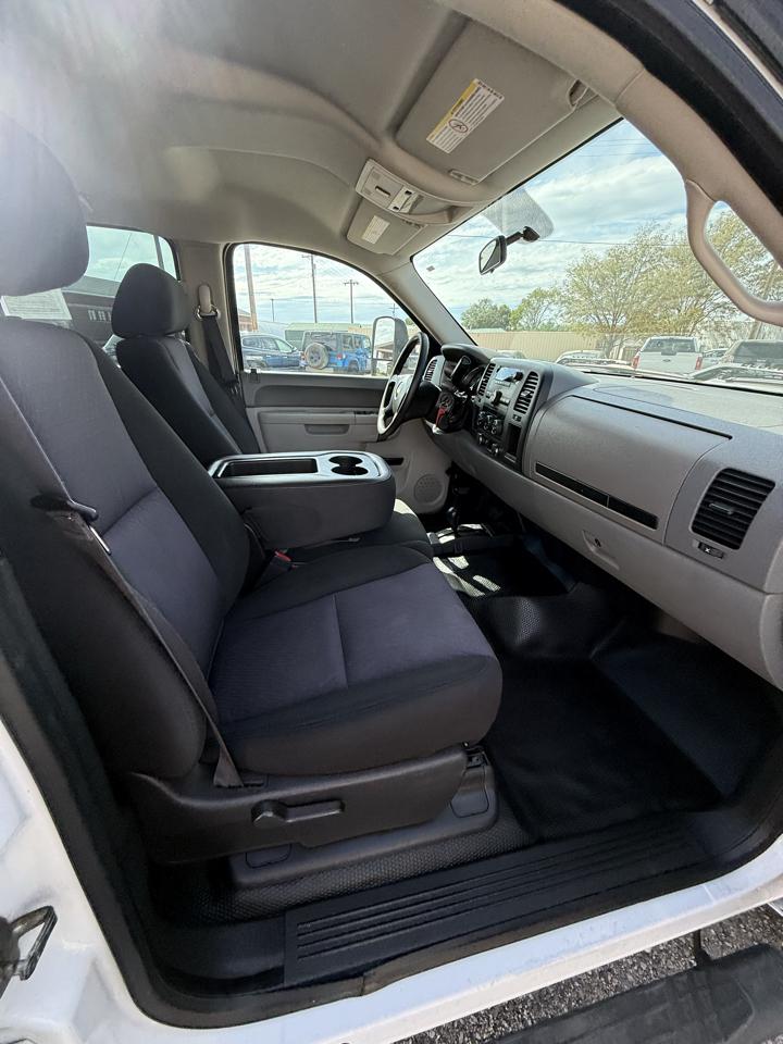 Chevrolet Silverado 3500HD Work Truck Crew Cab 4WD 2013