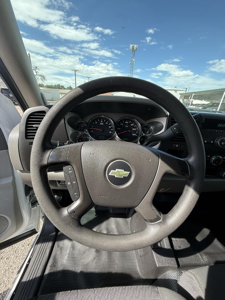 Chevrolet Silverado 3500HD Work Truck Crew Cab 4WD 2013