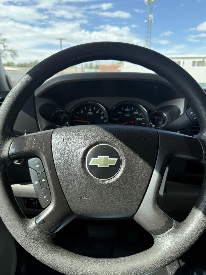 Chevrolet Silverado 3500HD Work Truck Crew Cab 4WD 2013