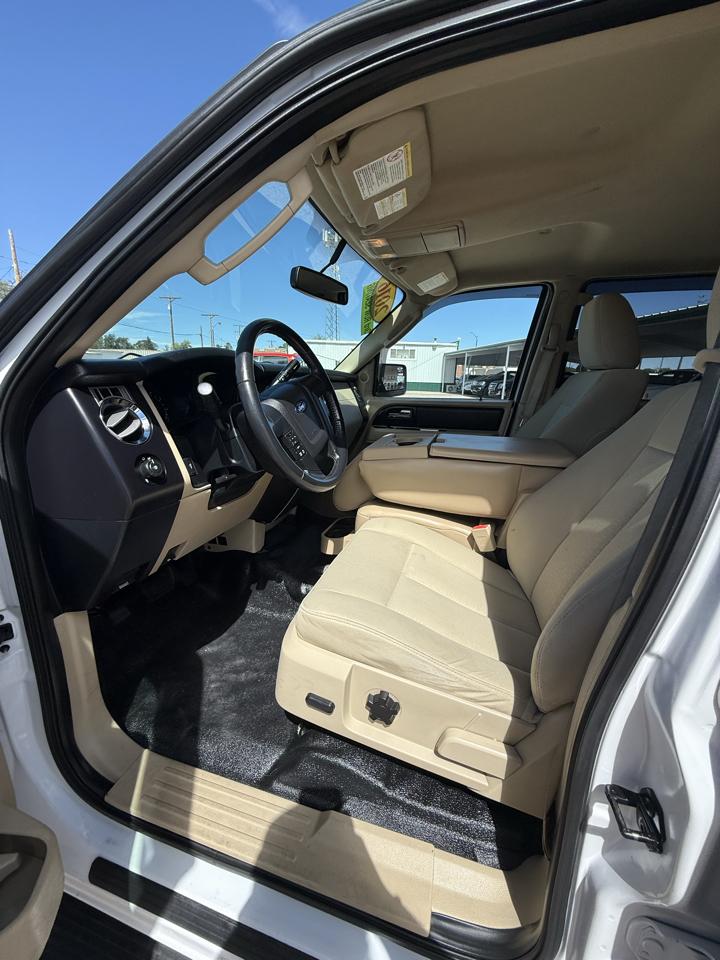 Ford Expedition EL XL 4WD 2016