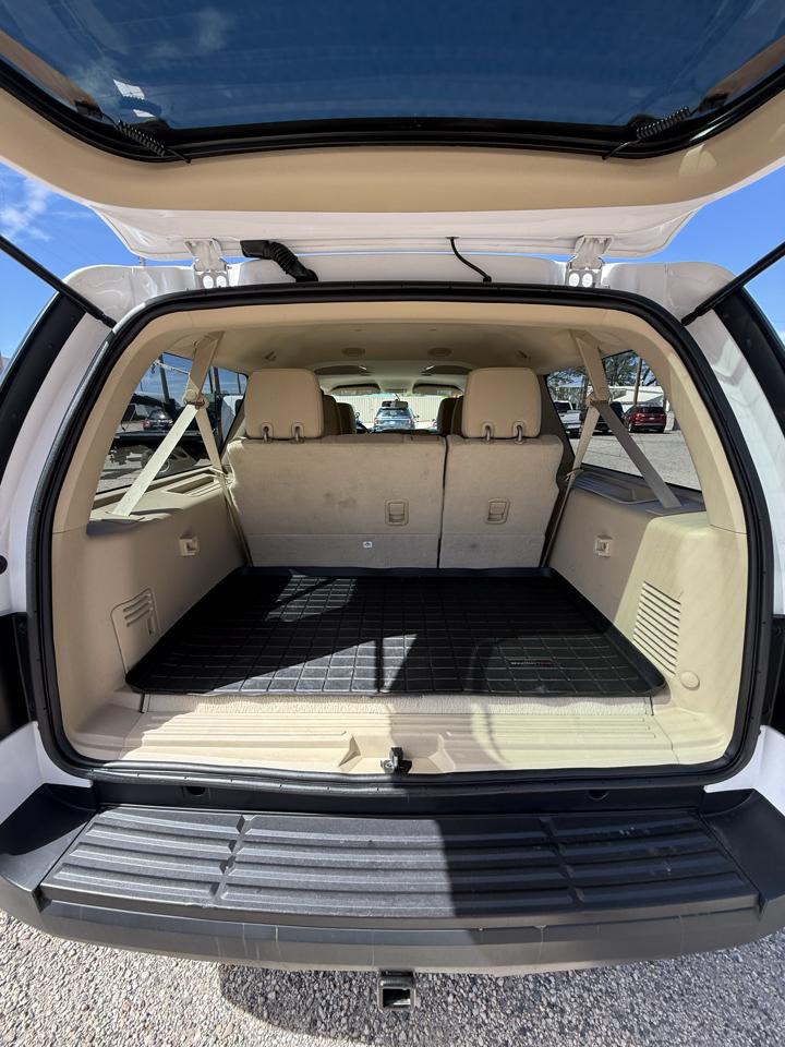 Ford Expedition EL XL 4WD 2016