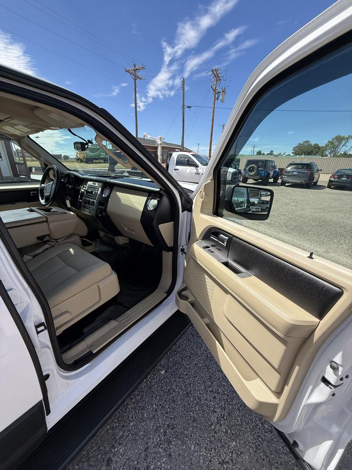 Ford Expedition EL XL 4WD 2016