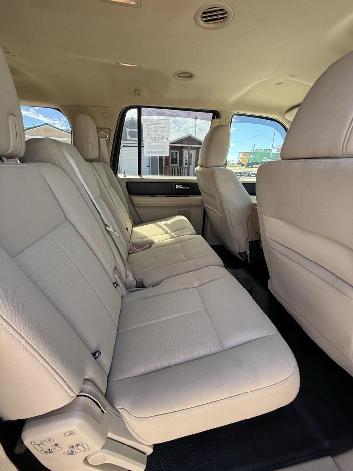 Ford Expedition EL XL 4WD 2016
