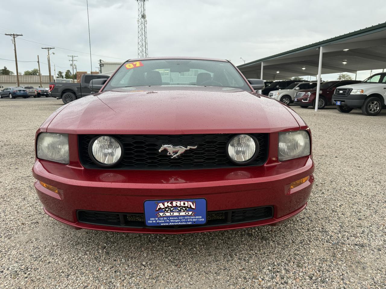 Ford Mustang GT Deluxe Coupe 2007