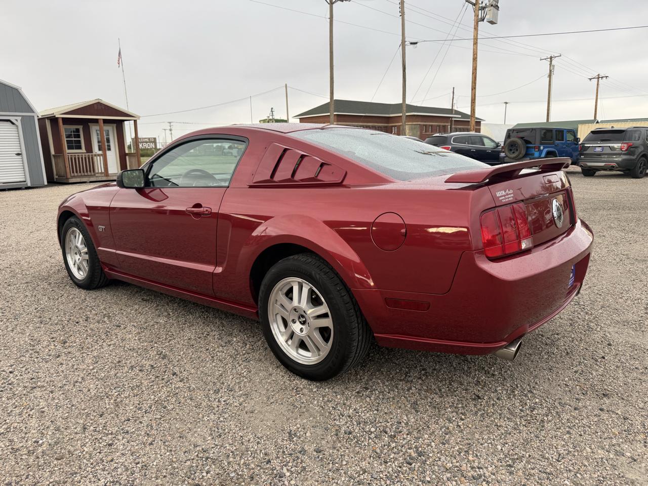 Ford Mustang GT Deluxe Coupe 2007