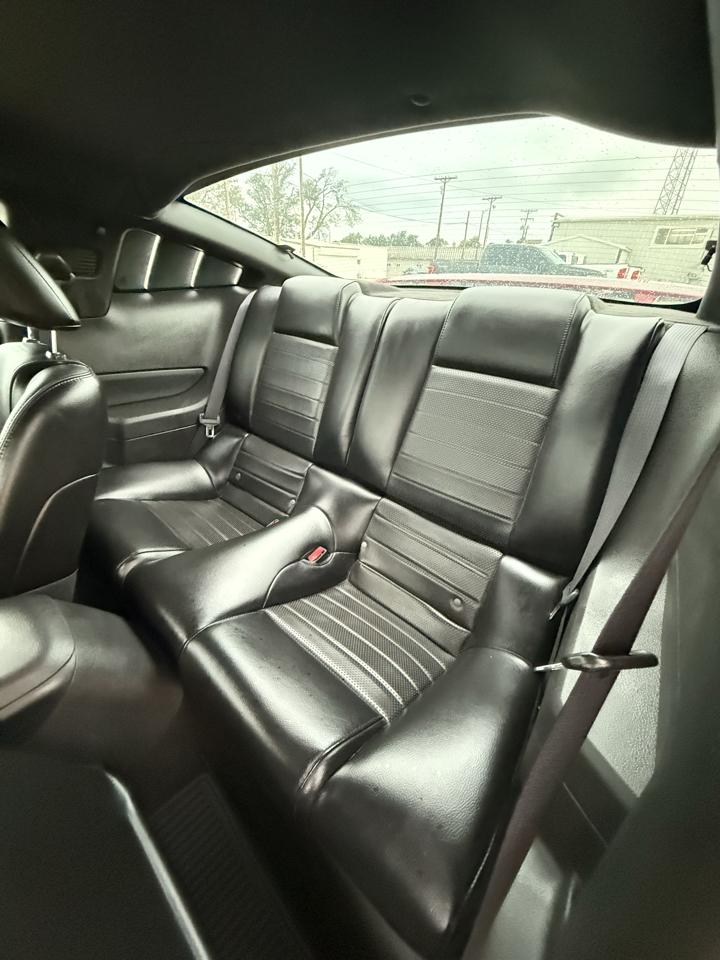 Ford Mustang GT Deluxe Coupe 2007
