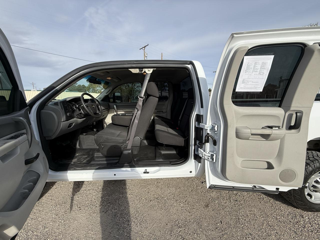 Chevrolet Silverado 2500HD 4WD Ext Cab 158.2" Work Truck 2012