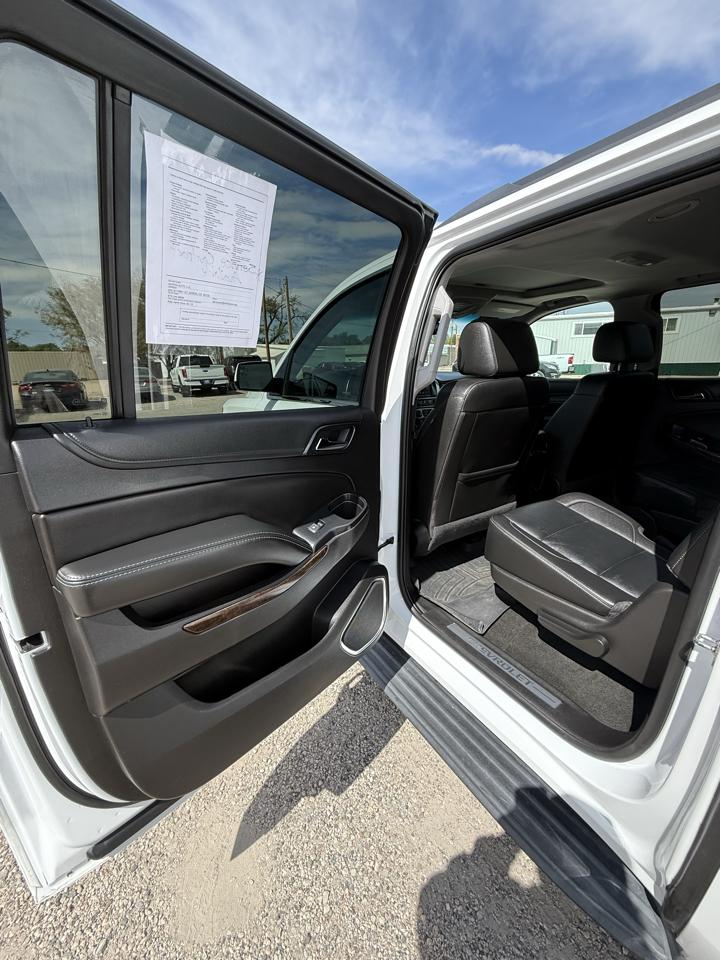 Chevrolet Suburban 4WD 4dr 1500 LT 2018
