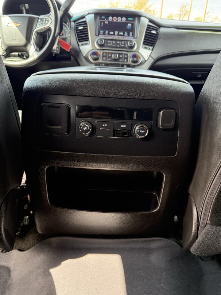 Chevrolet Suburban 4WD 4dr 1500 LT 2018