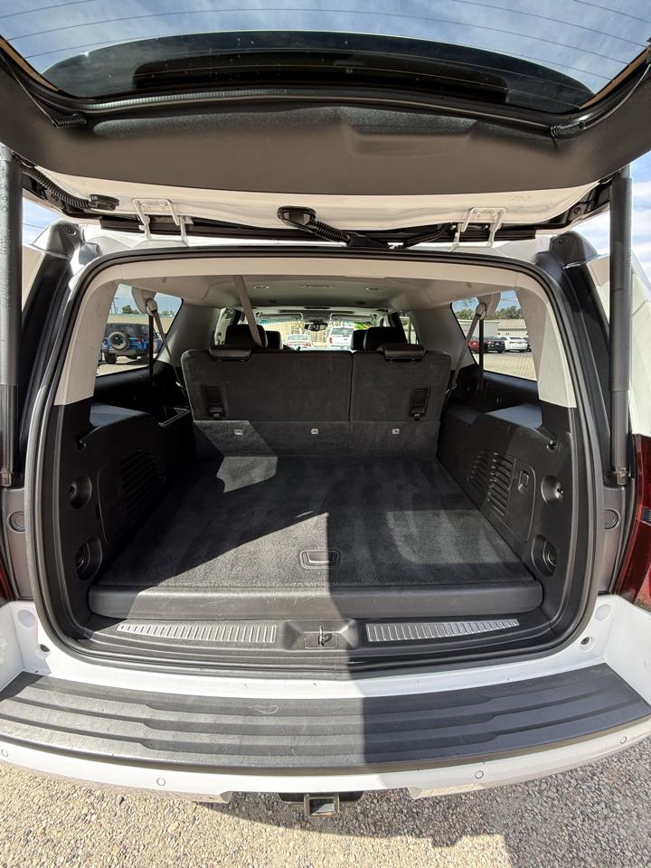 Chevrolet Suburban 4WD 4dr 1500 LT 2018