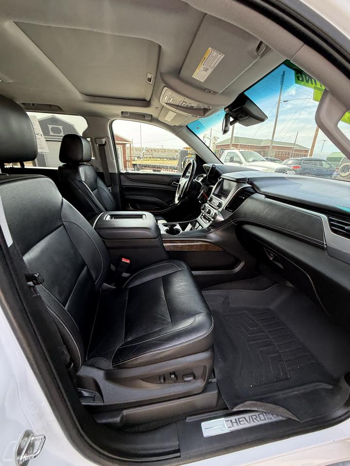 Chevrolet Suburban 4WD 4dr 1500 LT 2018