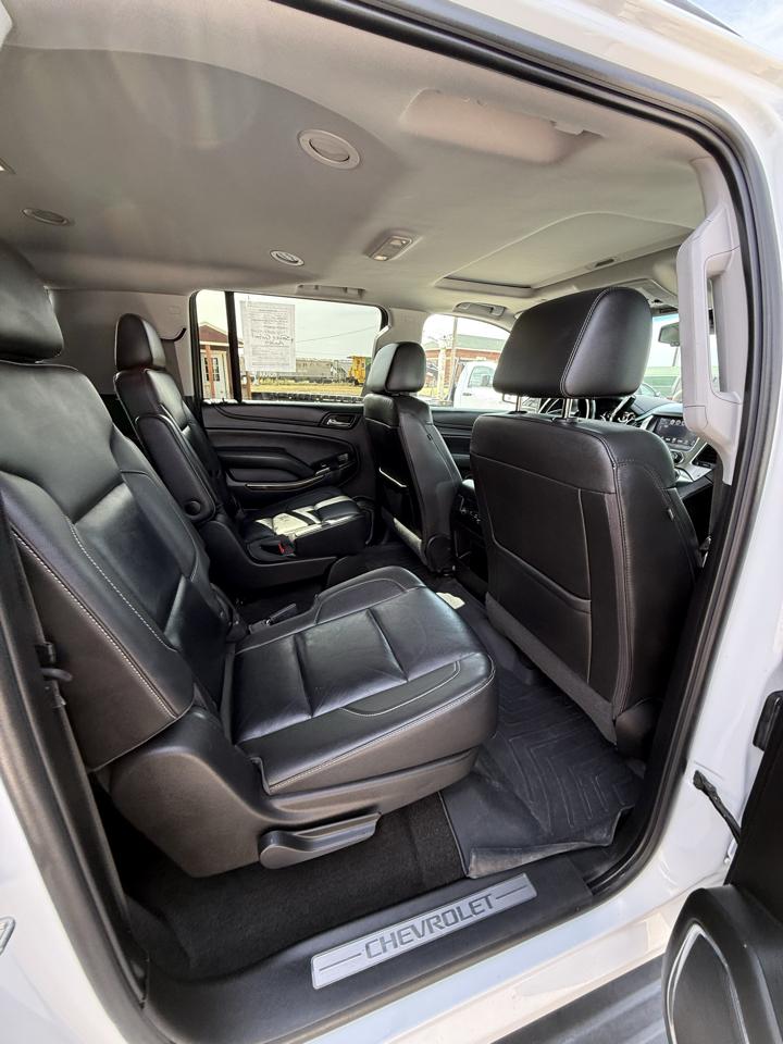 Chevrolet Suburban 4WD 4dr 1500 LT 2018