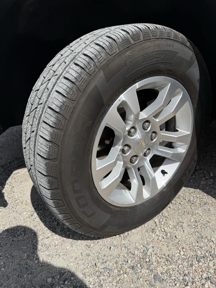 Chevrolet Suburban 4WD 4dr 1500 LT 2018