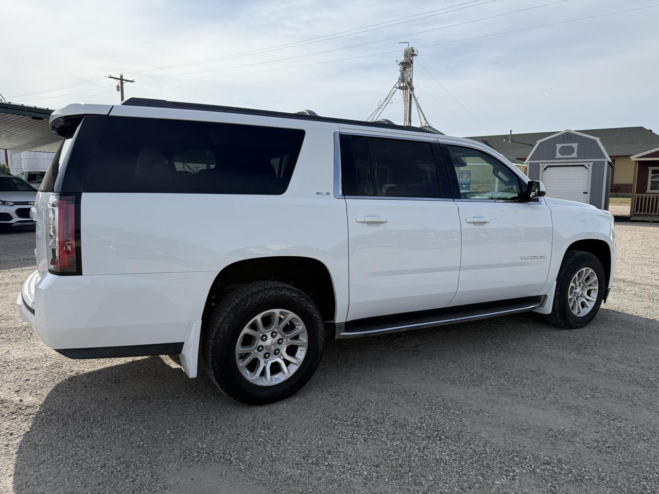 GMC Yukon XL 4WD 4dr SLE 2016