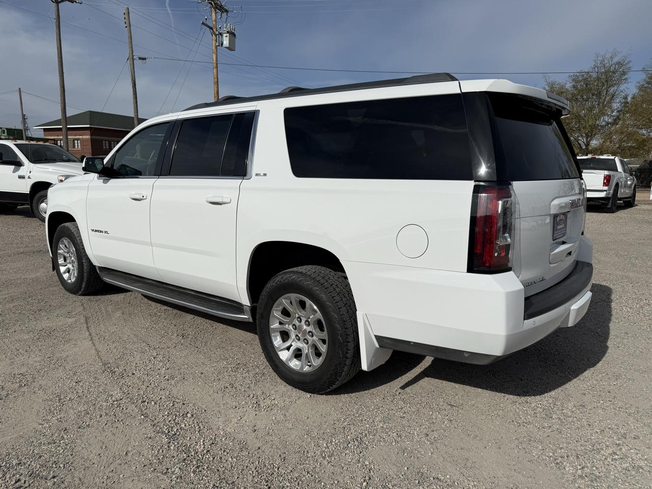 GMC Yukon XL 4WD 4dr SLE 2016