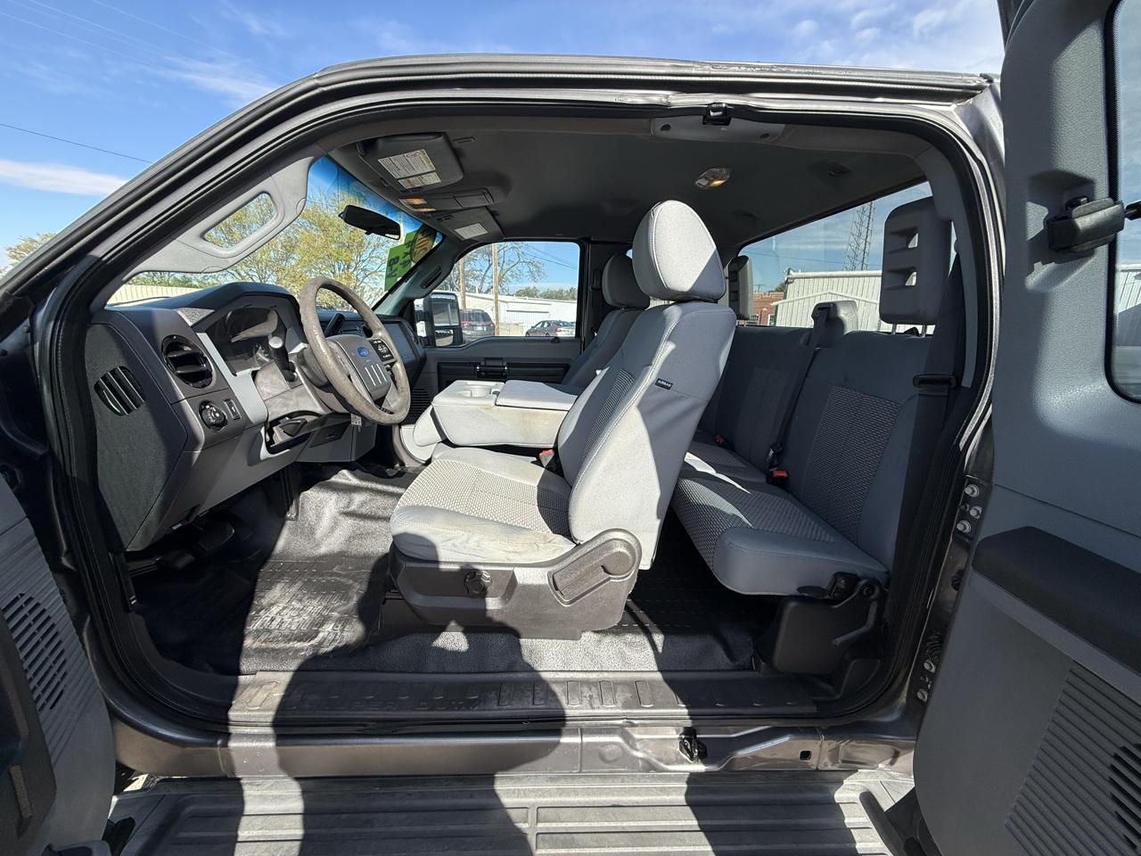 Ford F-250 SD XL SuperCab Long Bed 4WD 2014