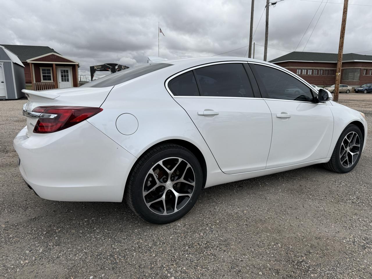 Buick Regal 4dr Sdn Sport Touring FWD 2017
