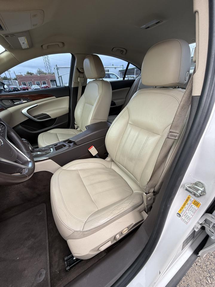 Buick Regal 4dr Sdn Sport Touring FWD 2017