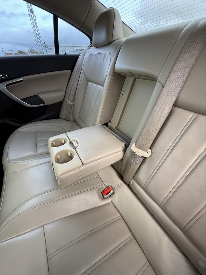 Buick Regal 4dr Sdn Sport Touring FWD 2017