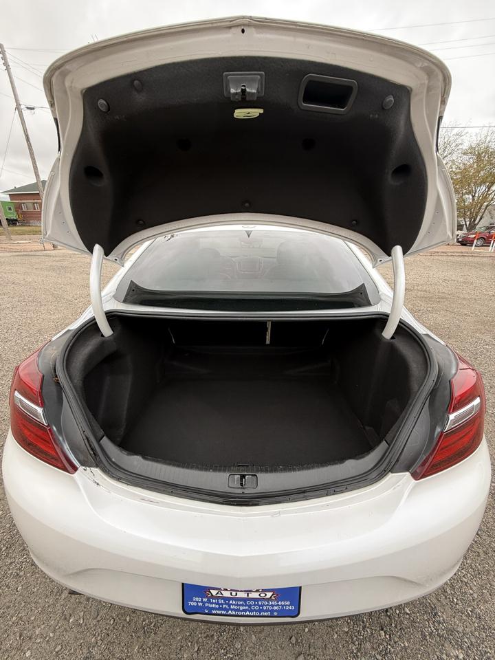 Buick Regal 4dr Sdn Sport Touring FWD 2017