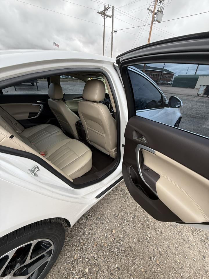 Buick Regal 4dr Sdn Sport Touring FWD 2017