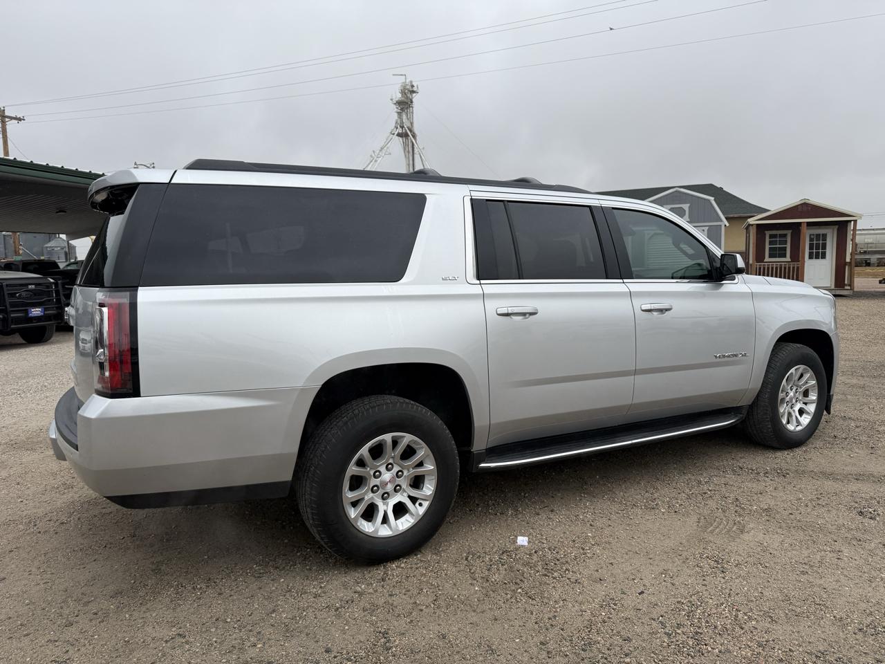 GMC Yukon XL 4WD 4dr SLT 2017