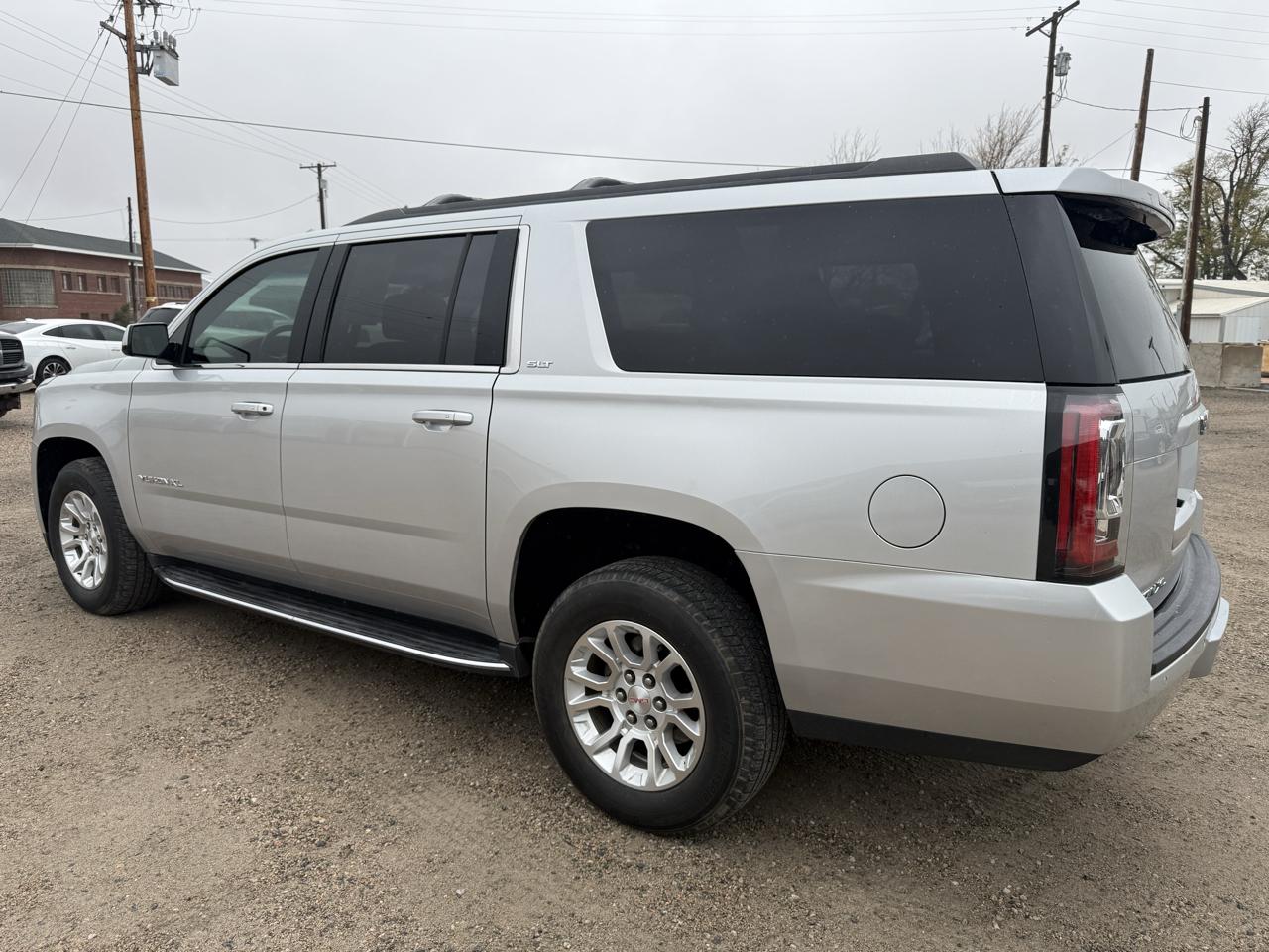 GMC Yukon XL 4WD 4dr SLT 2017