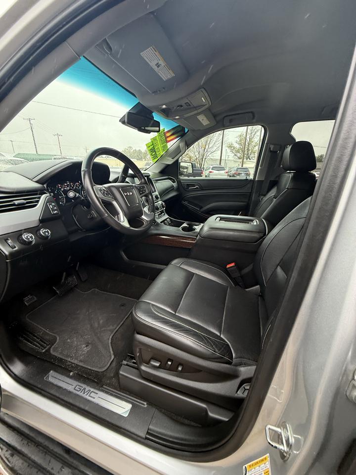 GMC Yukon XL 4WD 4dr SLT 2017