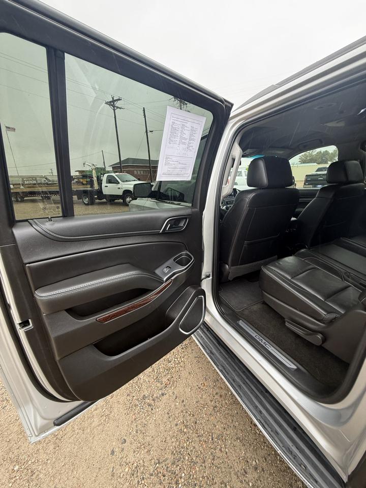 GMC Yukon XL 4WD 4dr SLT 2017