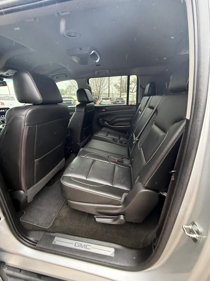 GMC Yukon XL 4WD 4dr SLT 2017