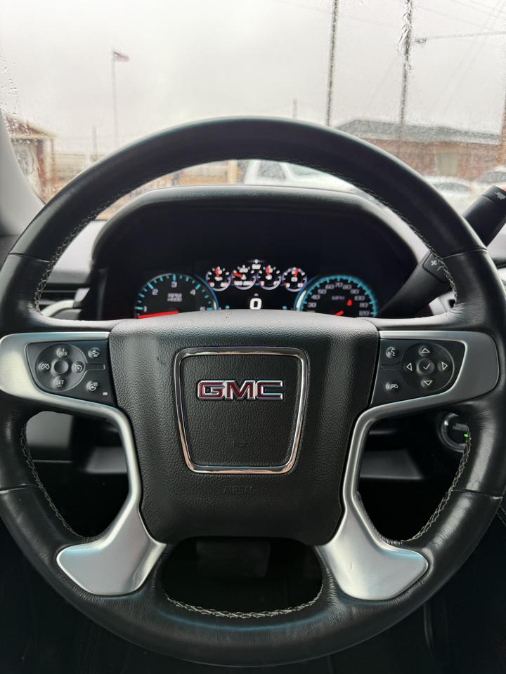 GMC Yukon XL 4WD 4dr SLT 2017