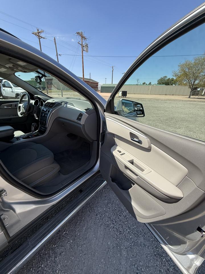Chevrolet Traverse AWD 4dr LT w/1LT 2012