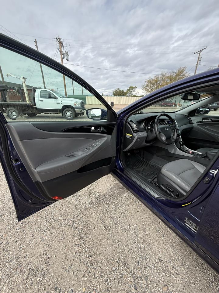 Hyundai Sonata 4dr Sdn 2.4L Auto Limited 2013