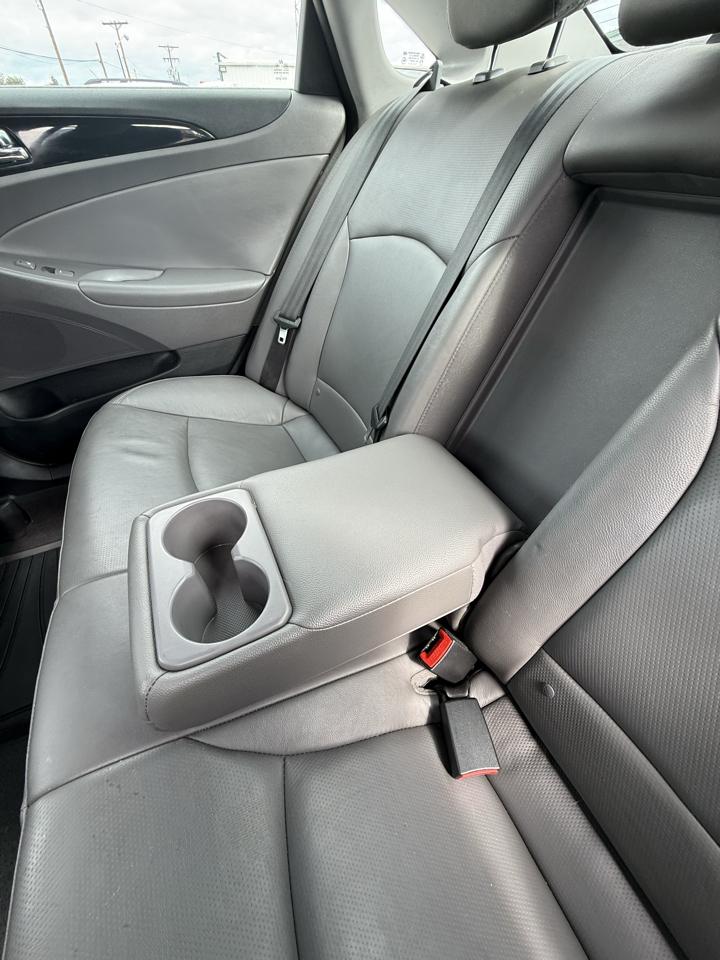Hyundai Sonata 4dr Sdn 2.4L Auto Limited 2013