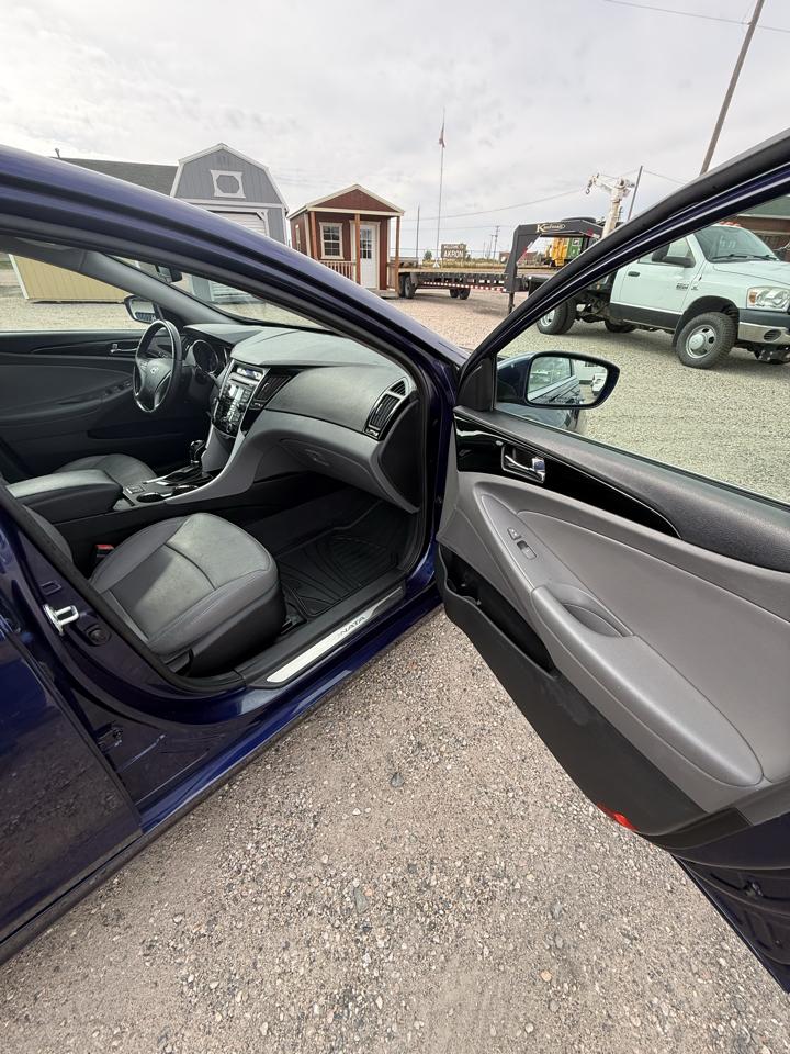 Hyundai Sonata 4dr Sdn 2.4L Auto Limited 2013
