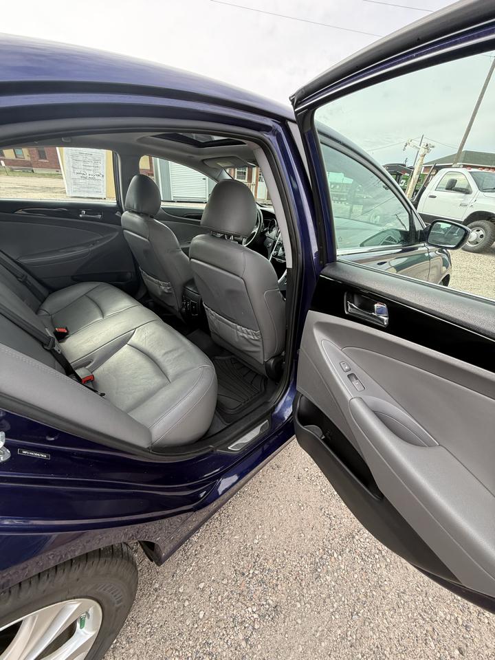 Hyundai Sonata 4dr Sdn 2.4L Auto Limited 2013