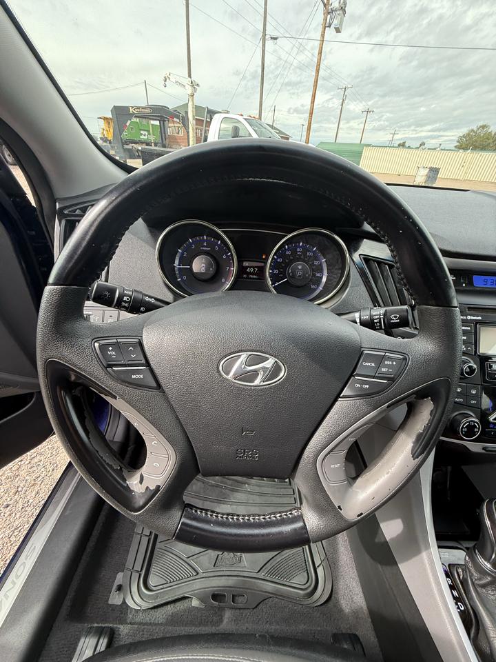 Hyundai Sonata 4dr Sdn 2.4L Auto Limited 2013