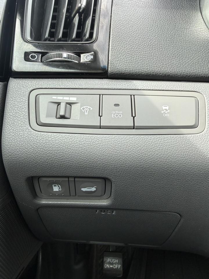 Hyundai Sonata 4dr Sdn 2.4L Auto Limited 2013