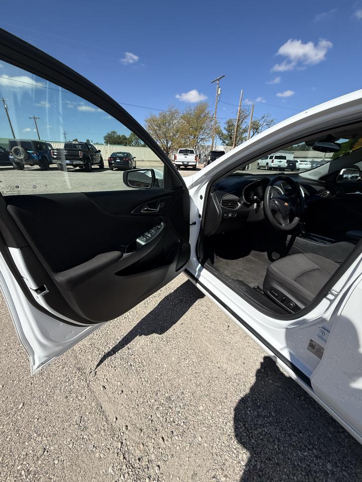Chevrolet Malibu 4dr Sdn LS w/1FL 2020