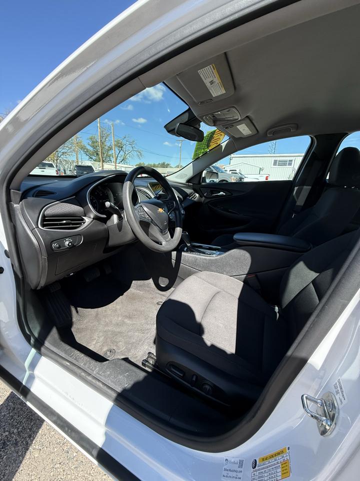 Chevrolet Malibu 4dr Sdn LS w/1FL 2020