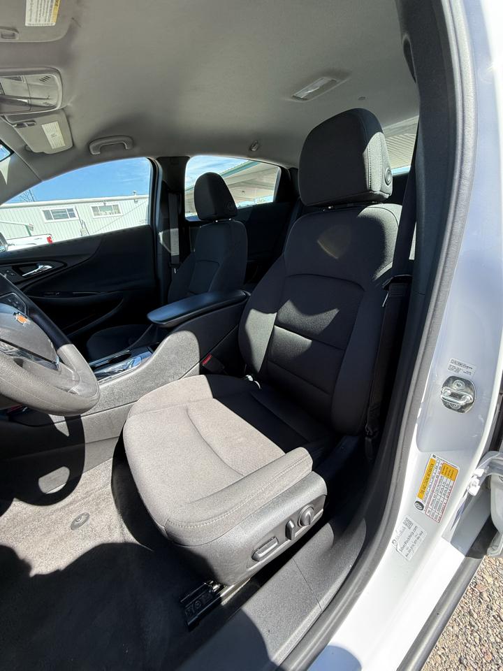 Chevrolet Malibu 4dr Sdn LS w/1FL 2020