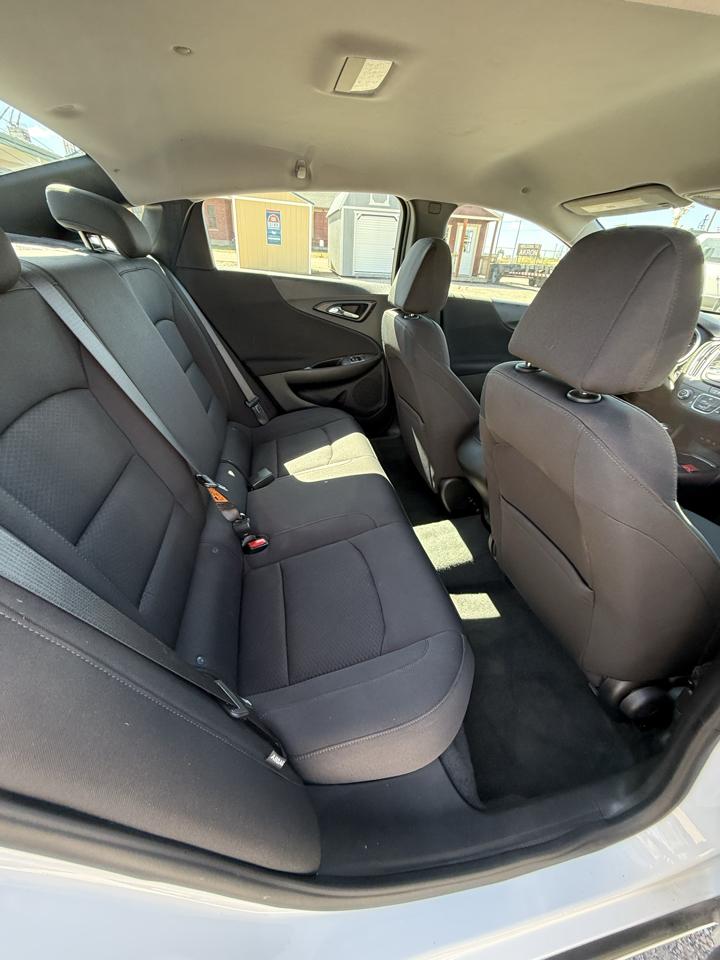Chevrolet Malibu 4dr Sdn LS w/1FL 2020