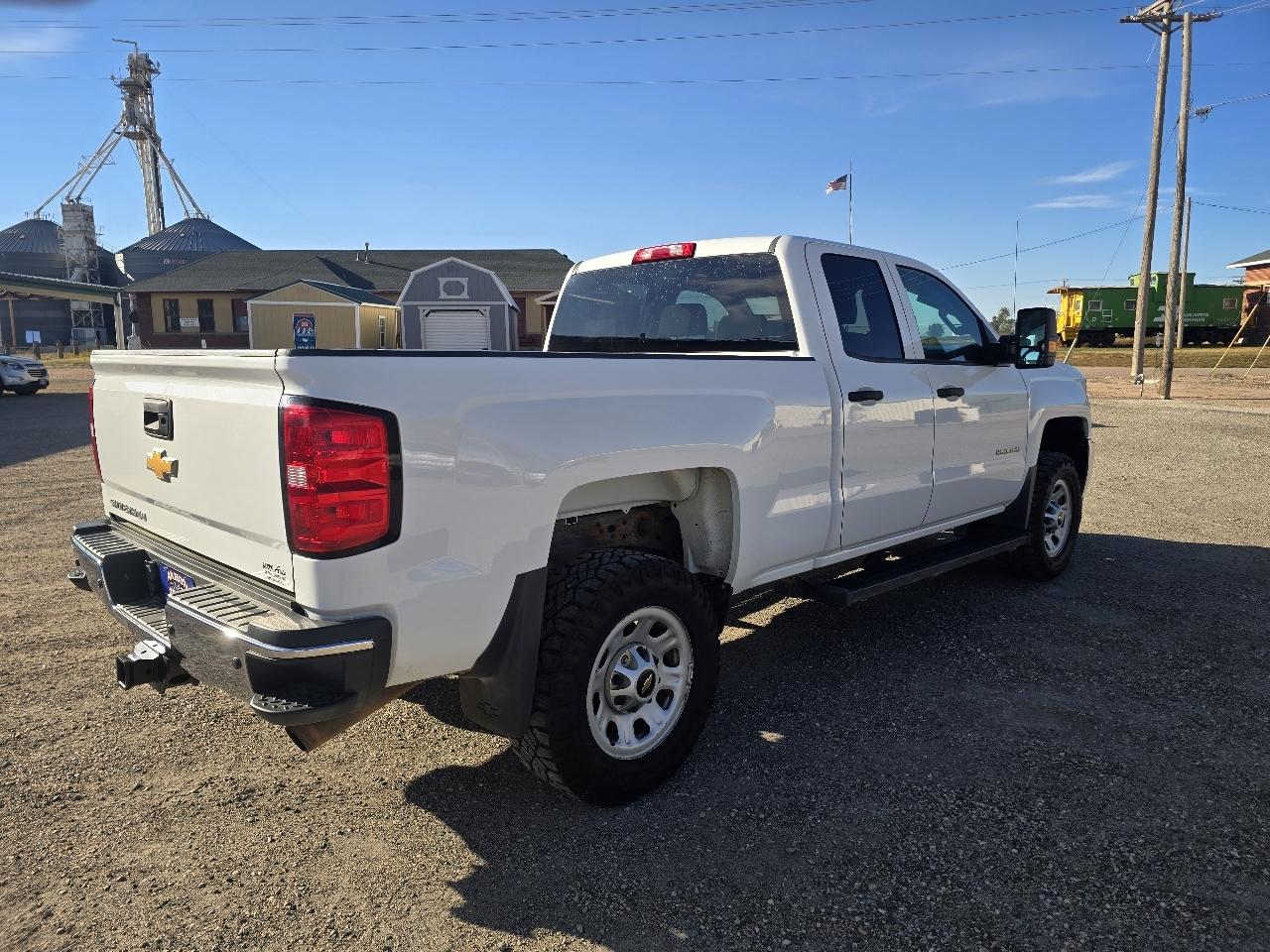 Chevrolet Silverado 2500HD Work Truck Double Cab Short Box 4WD 2017