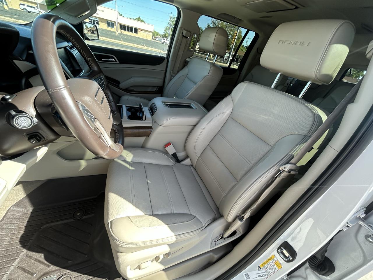GMC Yukon XL Denali 4WD 2019