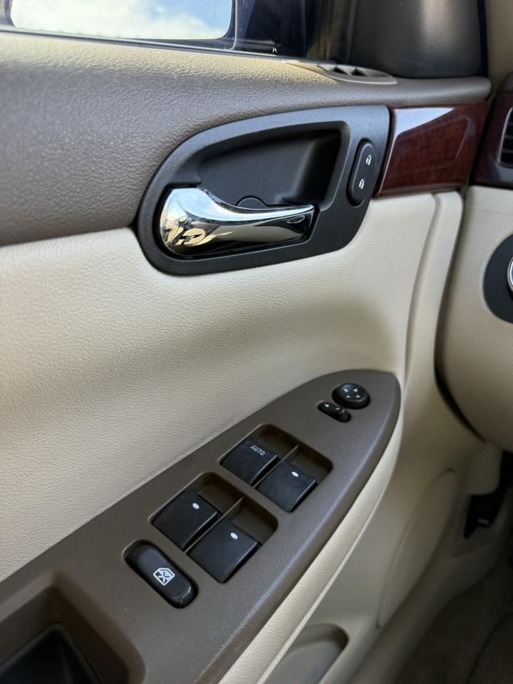 Chevrolet Impala 4dr Sdn 3.5L LT 2007